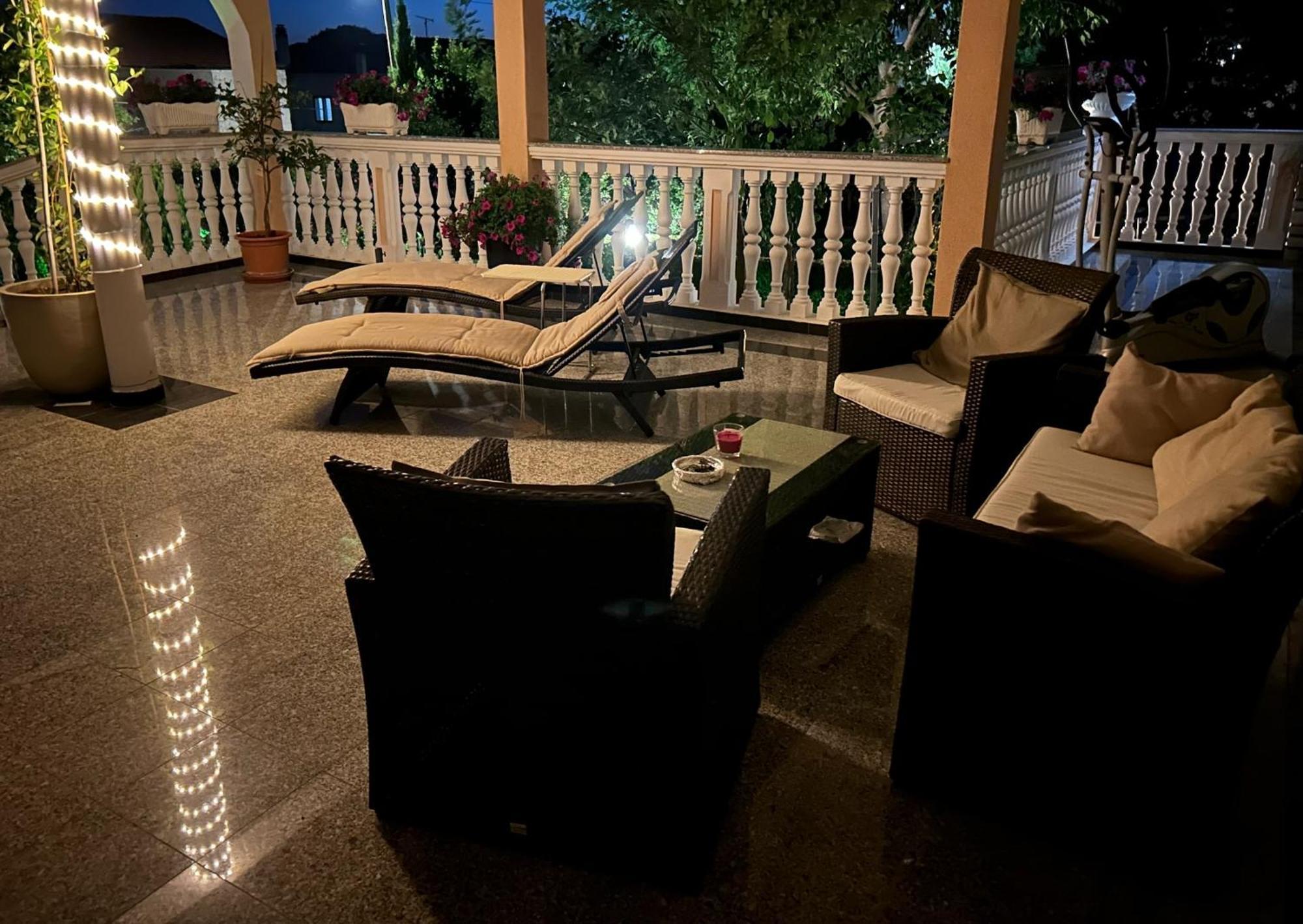 Holiday Home Villa Romantica Sveti Filip i Jakov Luaran gambar