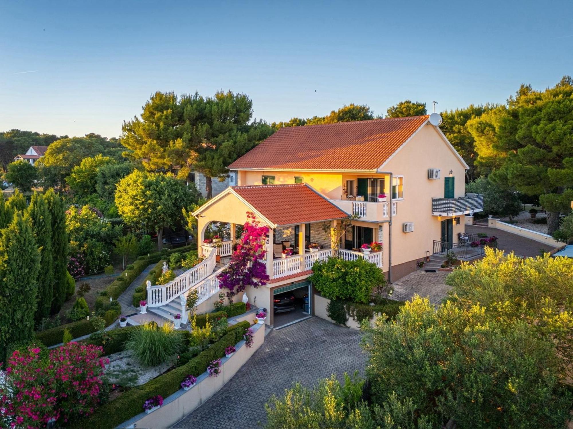 Holiday Home Villa Romantica Sveti Filip i Jakov Luaran gambar