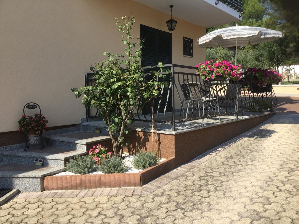 Holiday Home Villa Romantica Sveti Filip i Jakov Luaran gambar